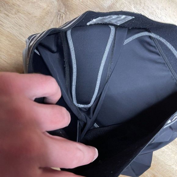 Under Armour Performance MPZ Compression Shorts Mens Size Small S 28” X 7” - Picture 7 of 9